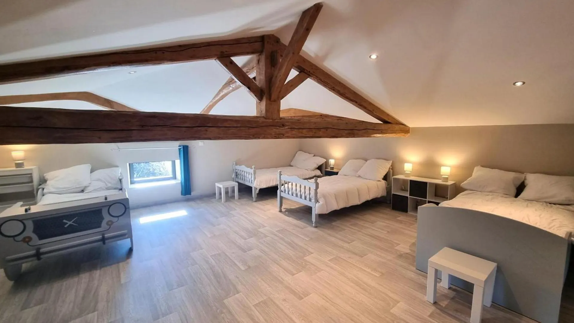 Gite De Charme Avec Piscine Interieure Chauffee, 12/14 Personnes - Fr-1-496-346 Saint-Priest-la-Prugne France