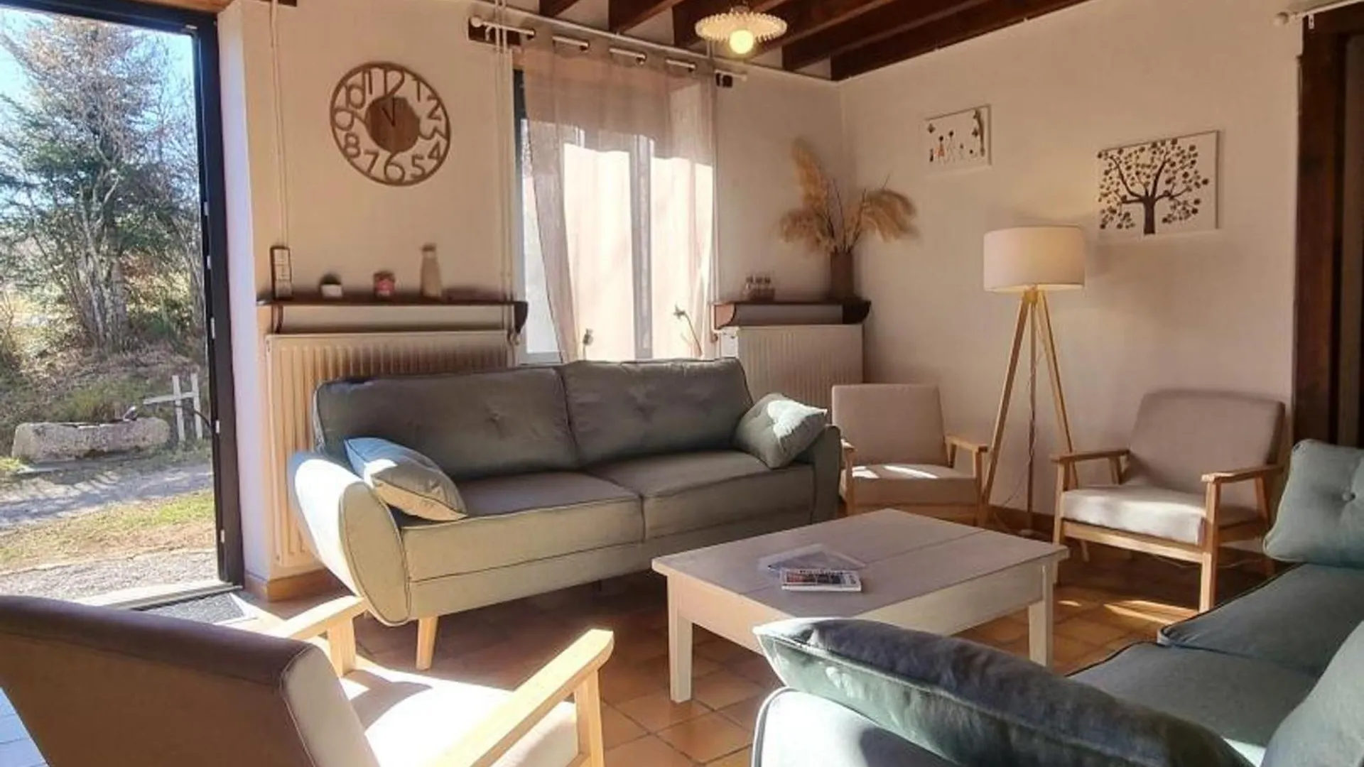 Gite De Charme Avec Piscine Interieure Chauffee, 12/14 Personnes - Fr-1-496-346 Saint-Priest-la-Prugne Holiday home