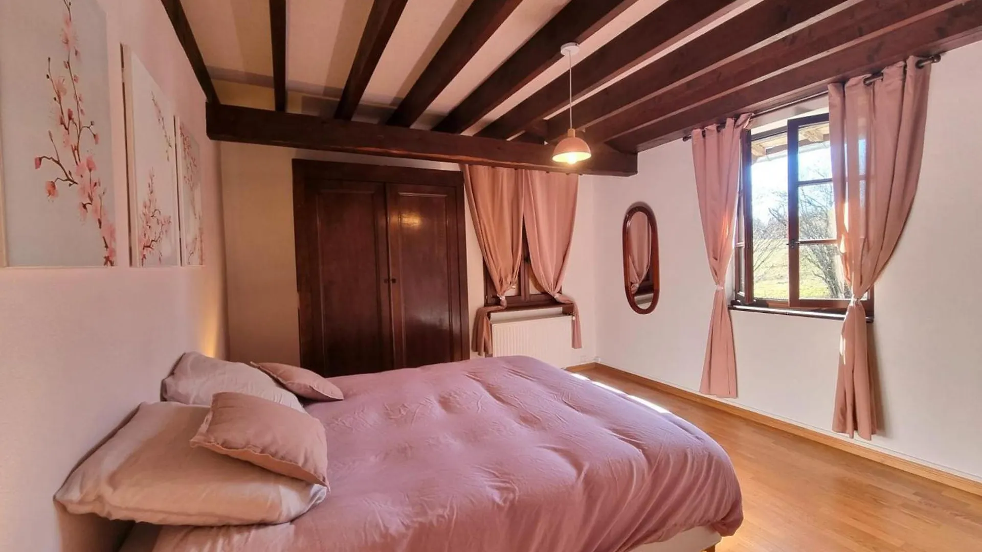 Gite De Charme Avec Piscine Interieure Chauffee, 12/14 Personnes - Fr-1-496-346 Saint-Priest-la-Prugne Holiday home