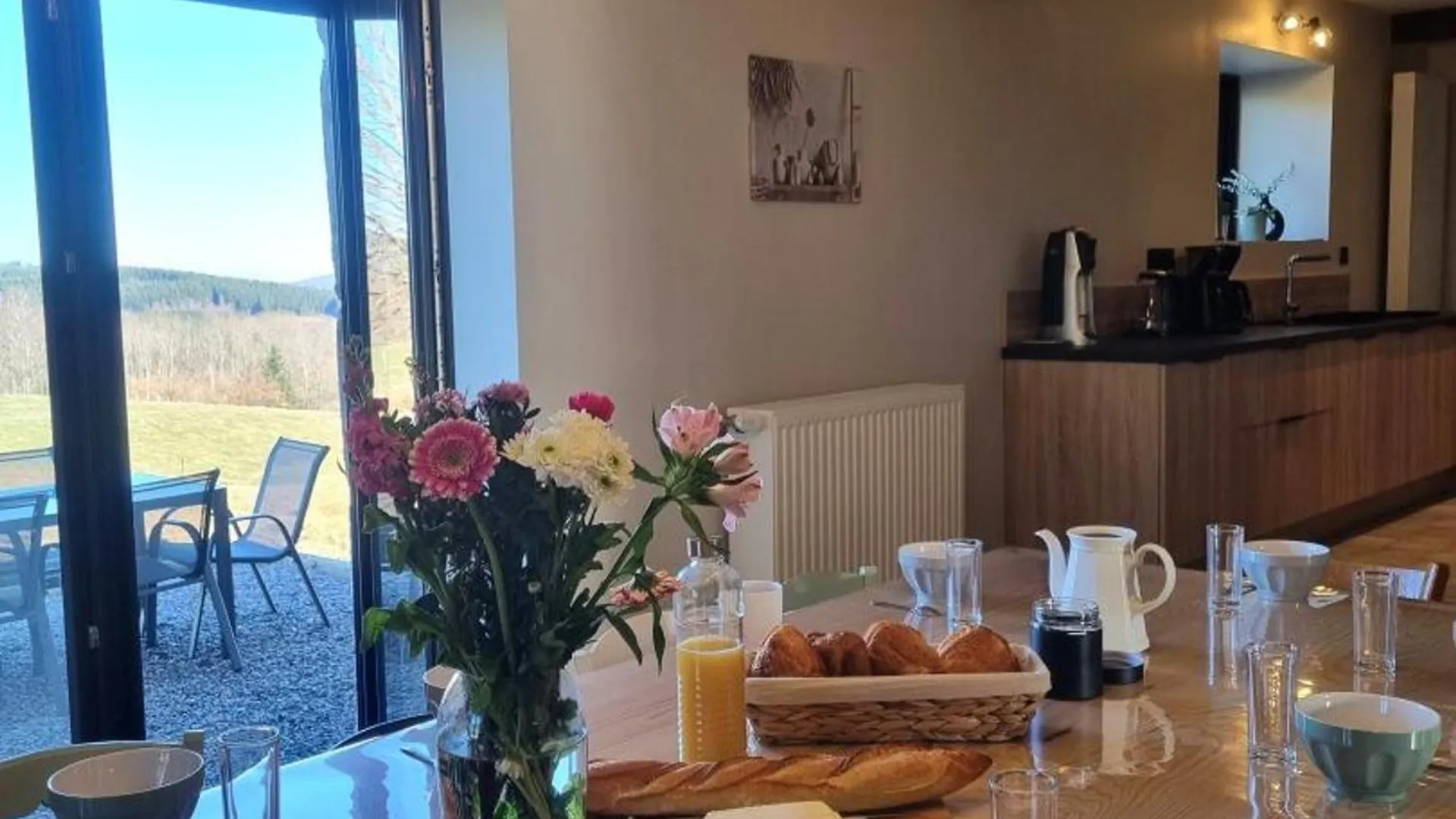Gite De Charme Avec Piscine Interieure Chauffee, 12/14 Personnes - Fr-1-496-346 Saint-Priest-la-Prugne Holiday home