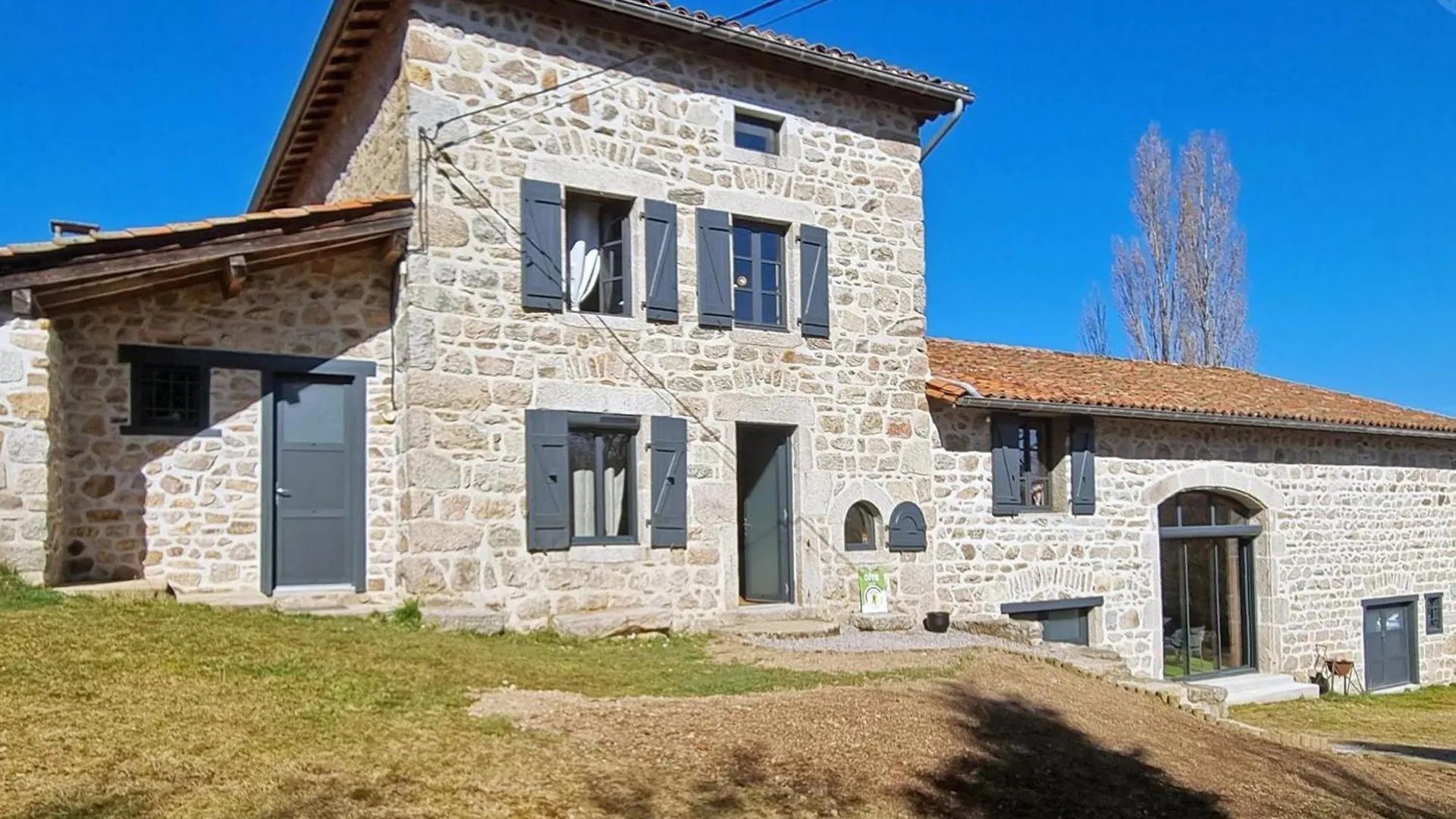 Holiday home Gite De Charme Avec Piscine Interieure Chauffee, 12/14 Personnes - Fr-1-496-346 Saint-Priest-la-Prugne France
