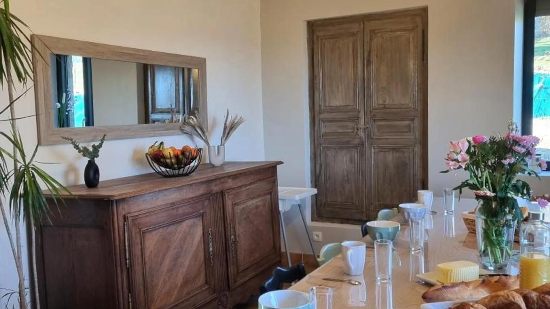 Holiday home Gite De Charme Avec Piscine Interieure Chauffee, 12/14 Personnes - Fr-1-496-346 Saint-Priest-la-Prugne